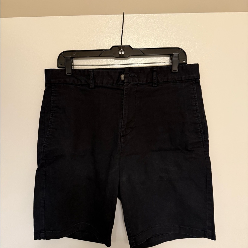 Old Navy Men's Black Flat Front Shorts